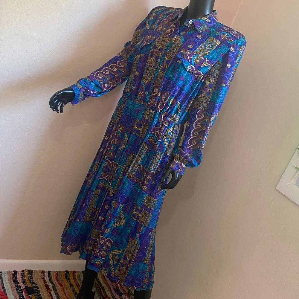 VINTAGE Leslie Fay Beautiful Purple and Teal Long Sleeve Printed Pleated Dress - Picture 5 of 12